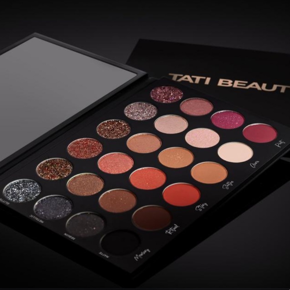NIB Tati Textured Neutrals Eyeshadow Palette